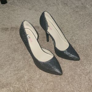 Just Fab Silver Metallic Heels Size 6.5 Clorence